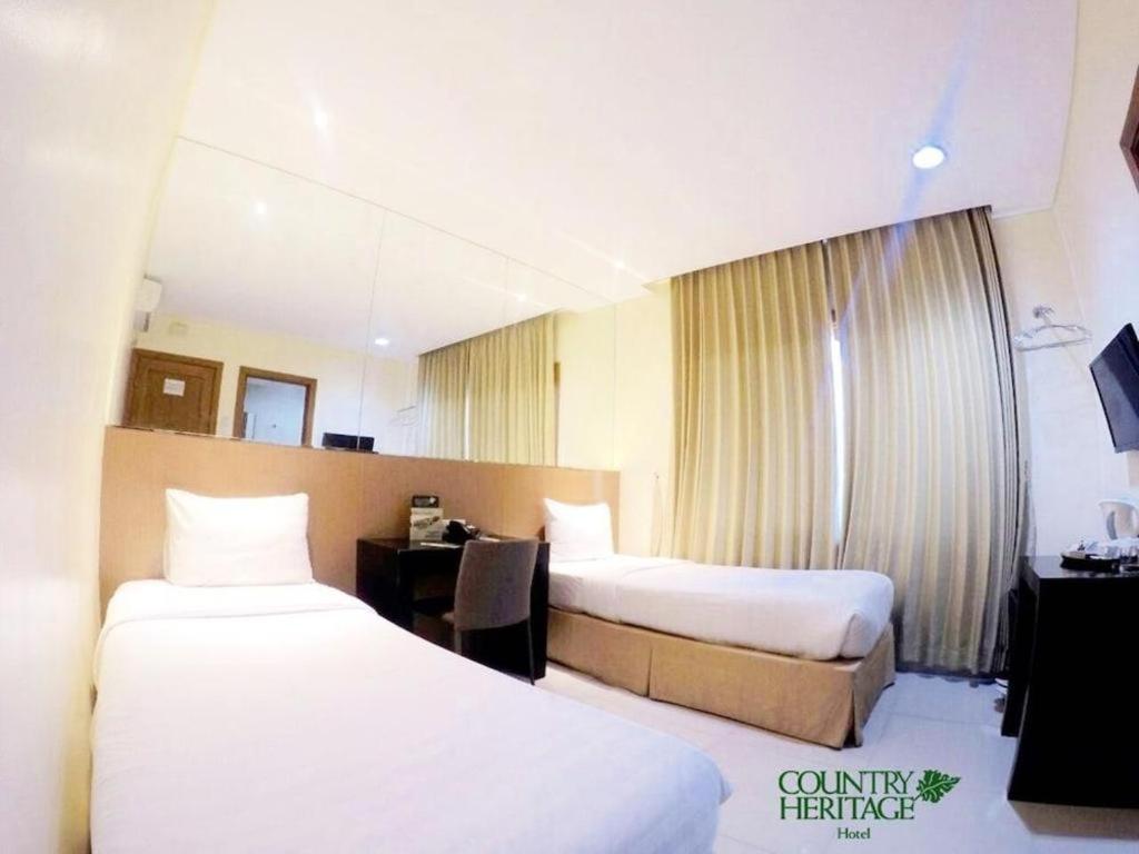 Country Heritage Resort Hotel Sorabaya Extérieur photo